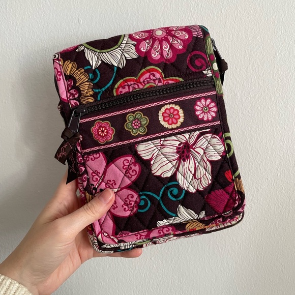 Vera Bradley Crossbody | Vintage Paisley Pattern - Picture 3 of 6